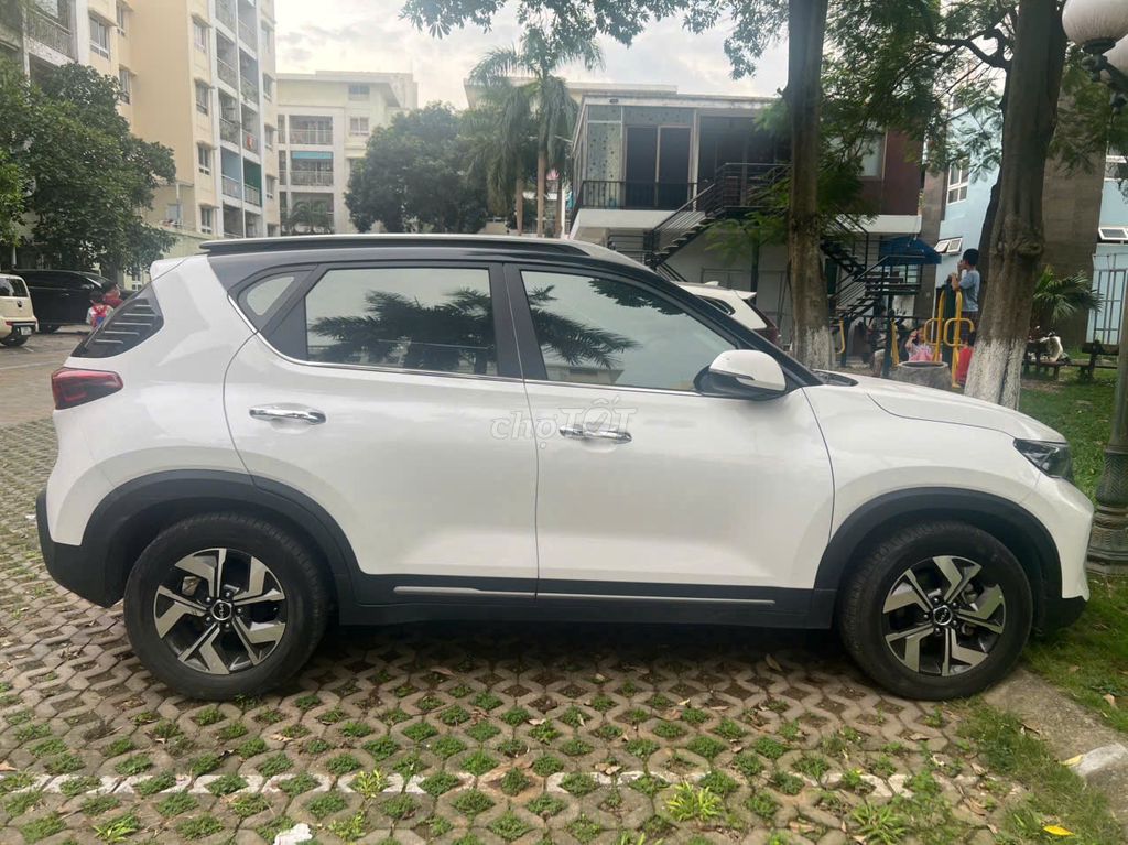 ban kia sonet lux 1.5 at doi 2023 (dang ky 1/2024)