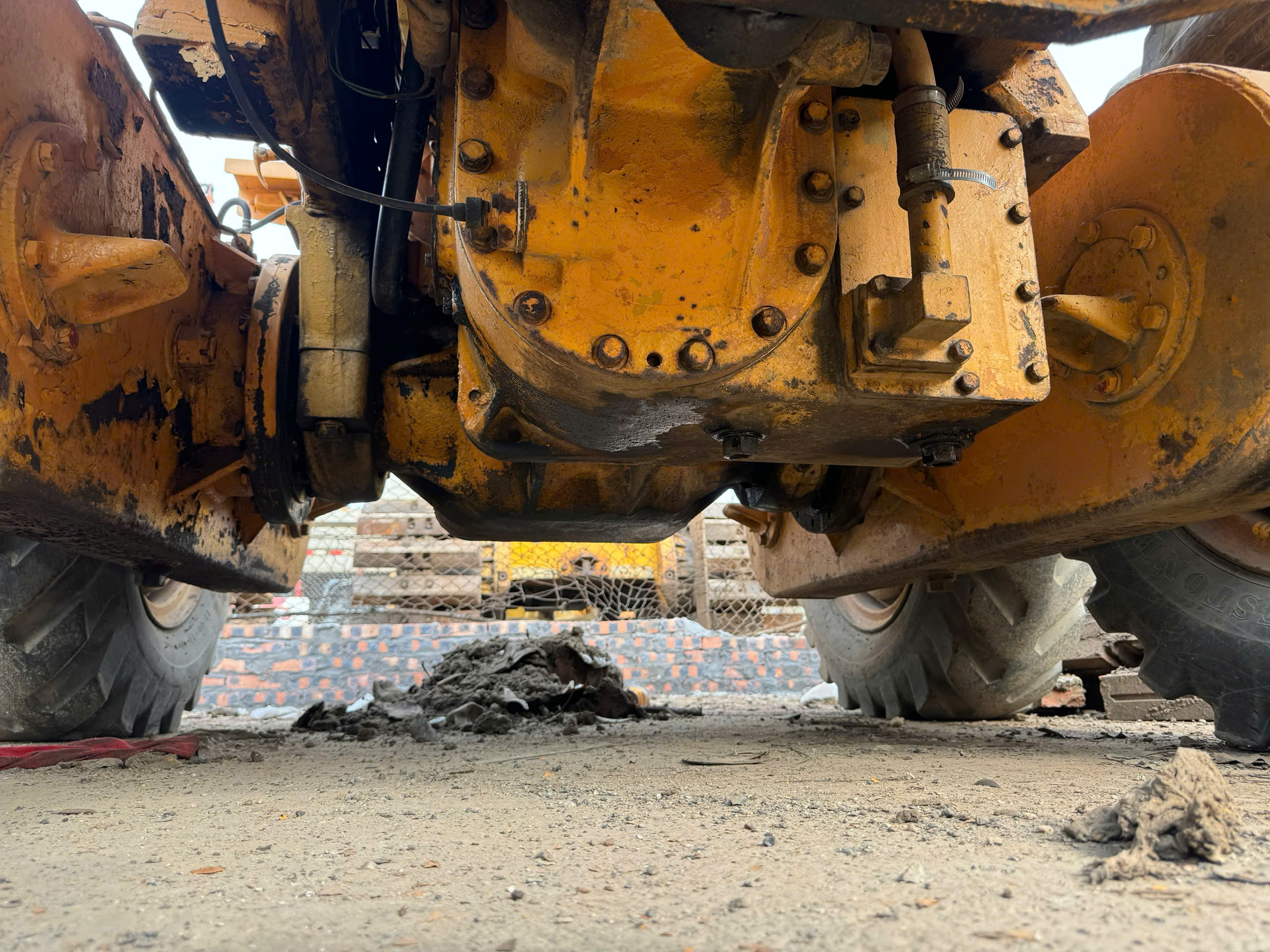 ban may san gat komatsu gd31
