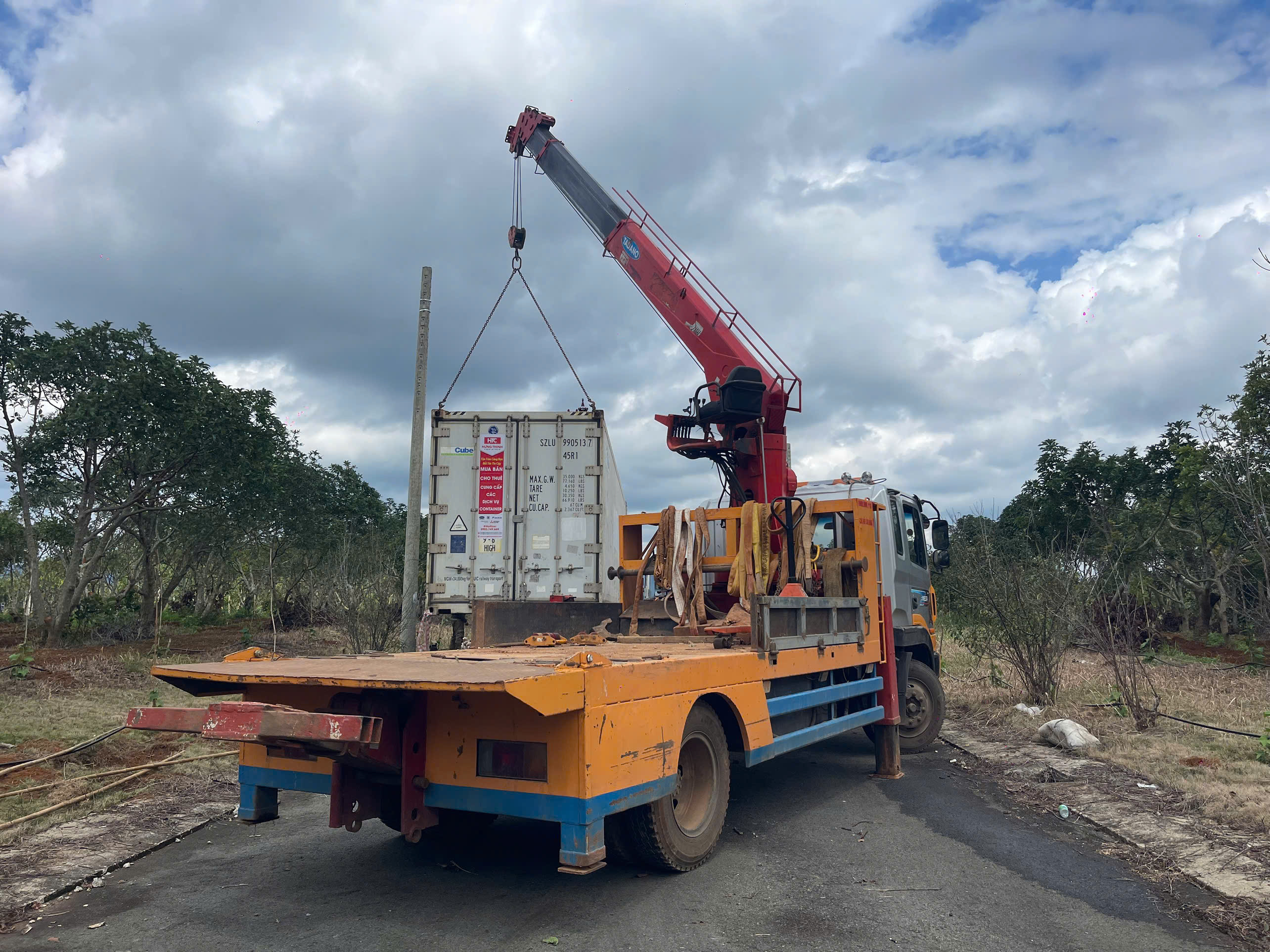 ban xe tai cau huyndai 5ton sx205