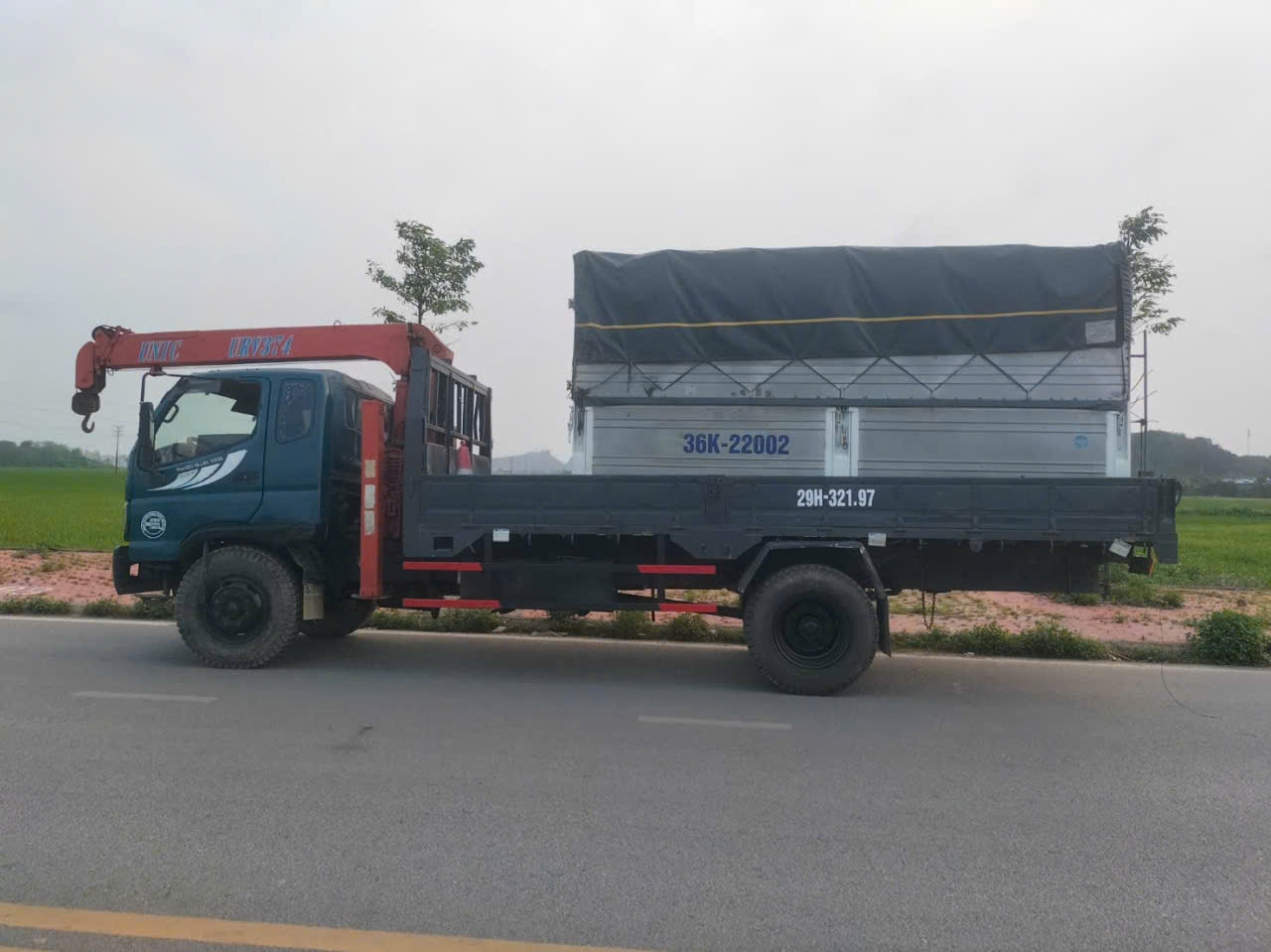 ban xe tai thaco olin 700 sx2010
