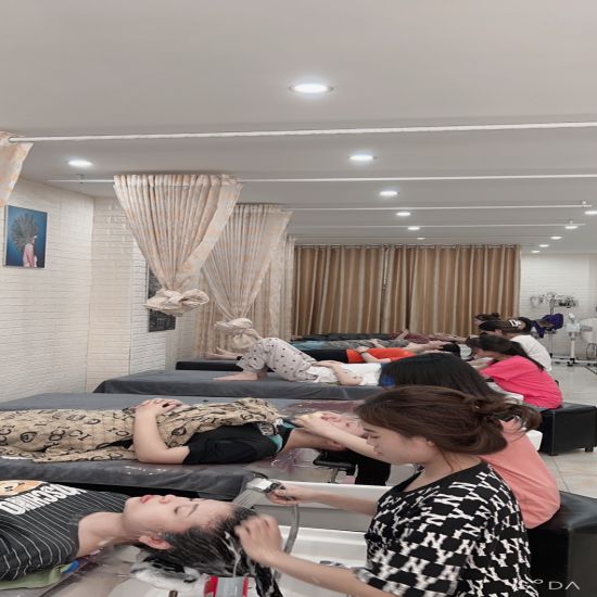 can tuyen nhan vien goi dau va le tan - salon salon toc fanh