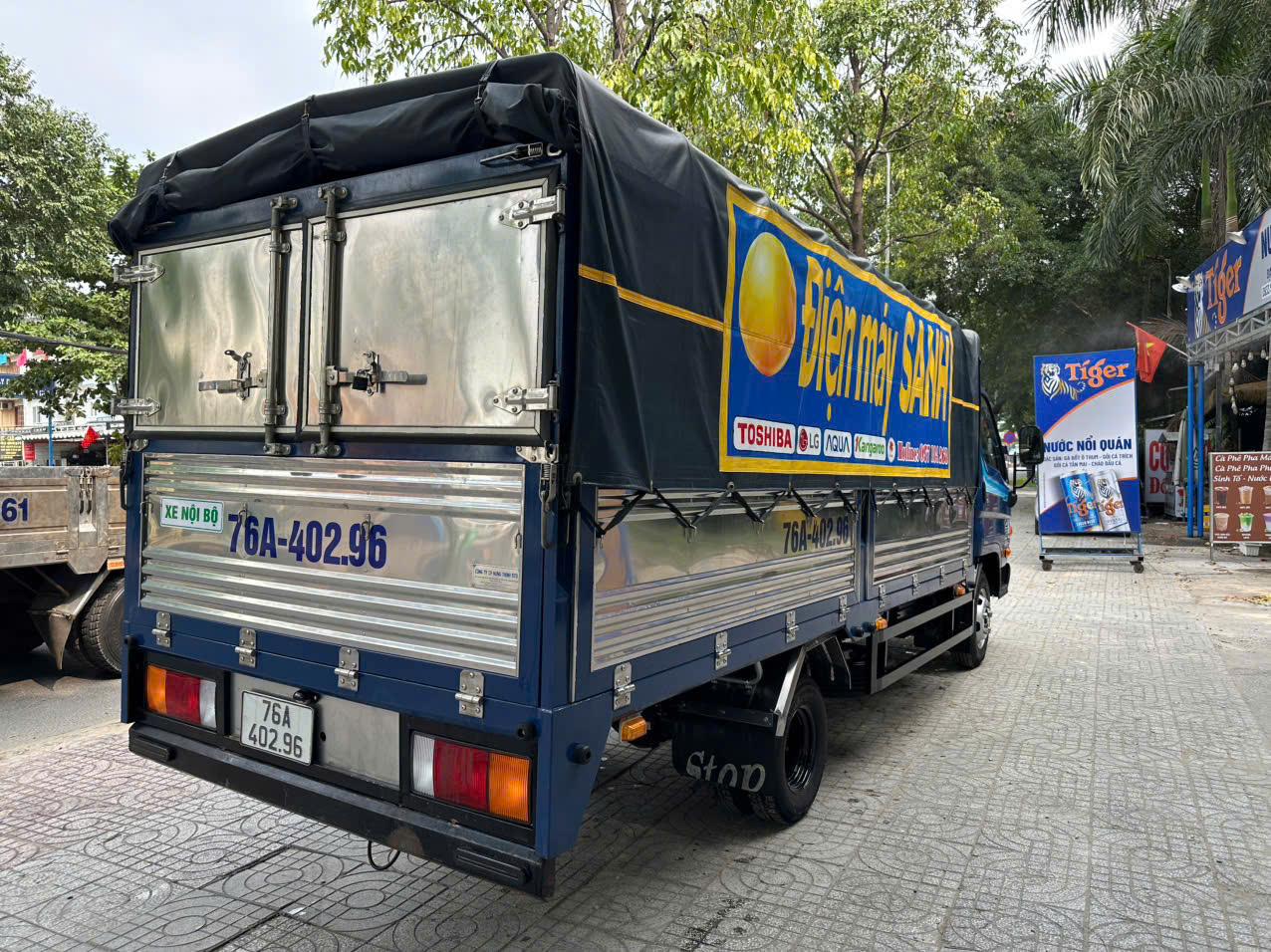 hang nong xe luot hyundai n250sl 2025