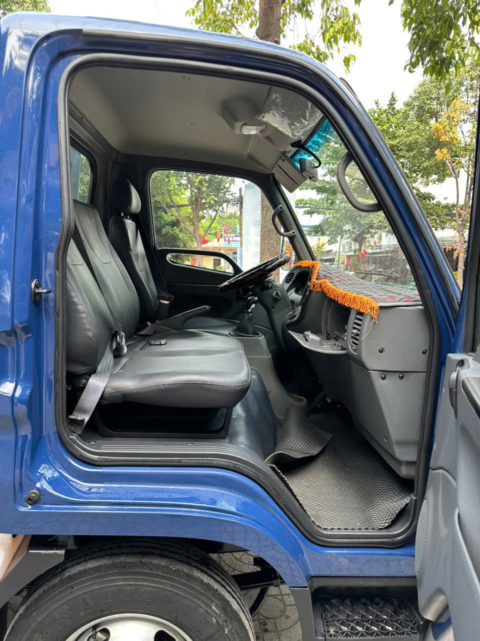 hang nong xe luot hyundai n250sl 2025