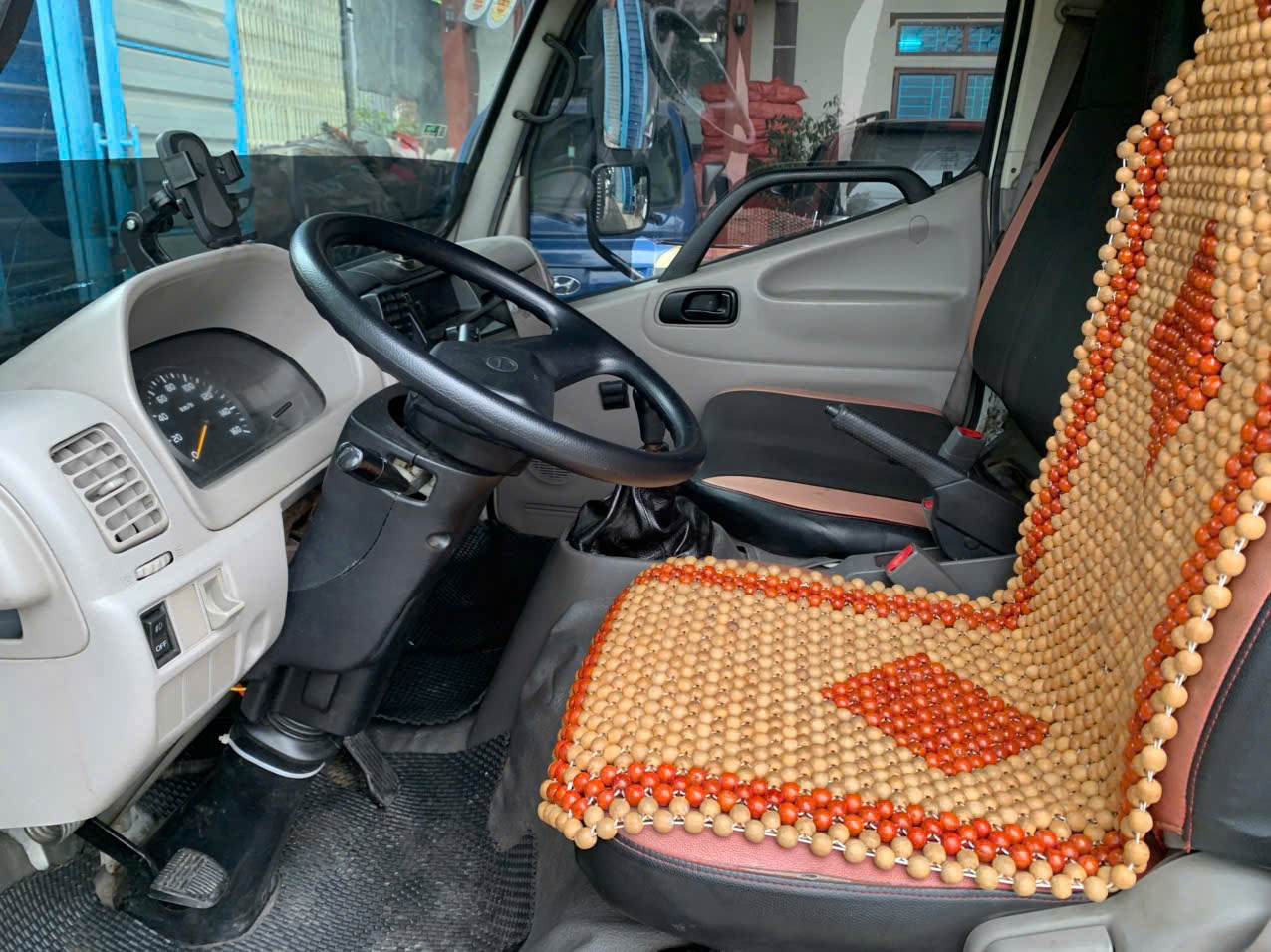 hino ,,sx 2018,,tai 3t5,,,,thung dai 5m7