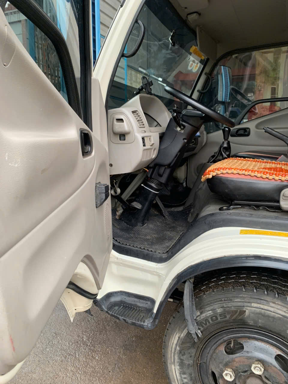 hino ,,sx 2018,,tai 3t5,,,,thung dai 5m7