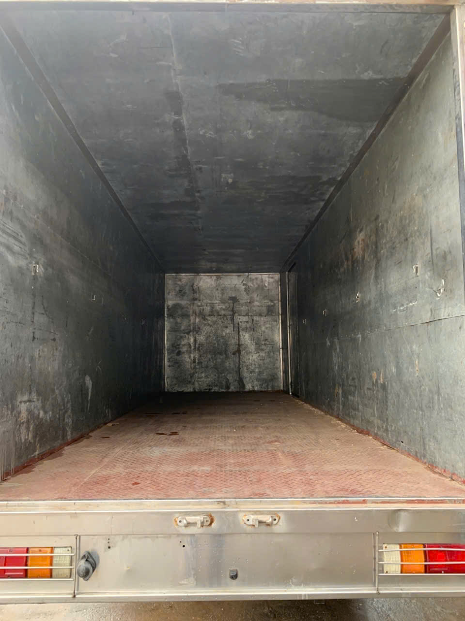 hino ,,sx 2018,,tai 3t5,,,,thung dai 5m7