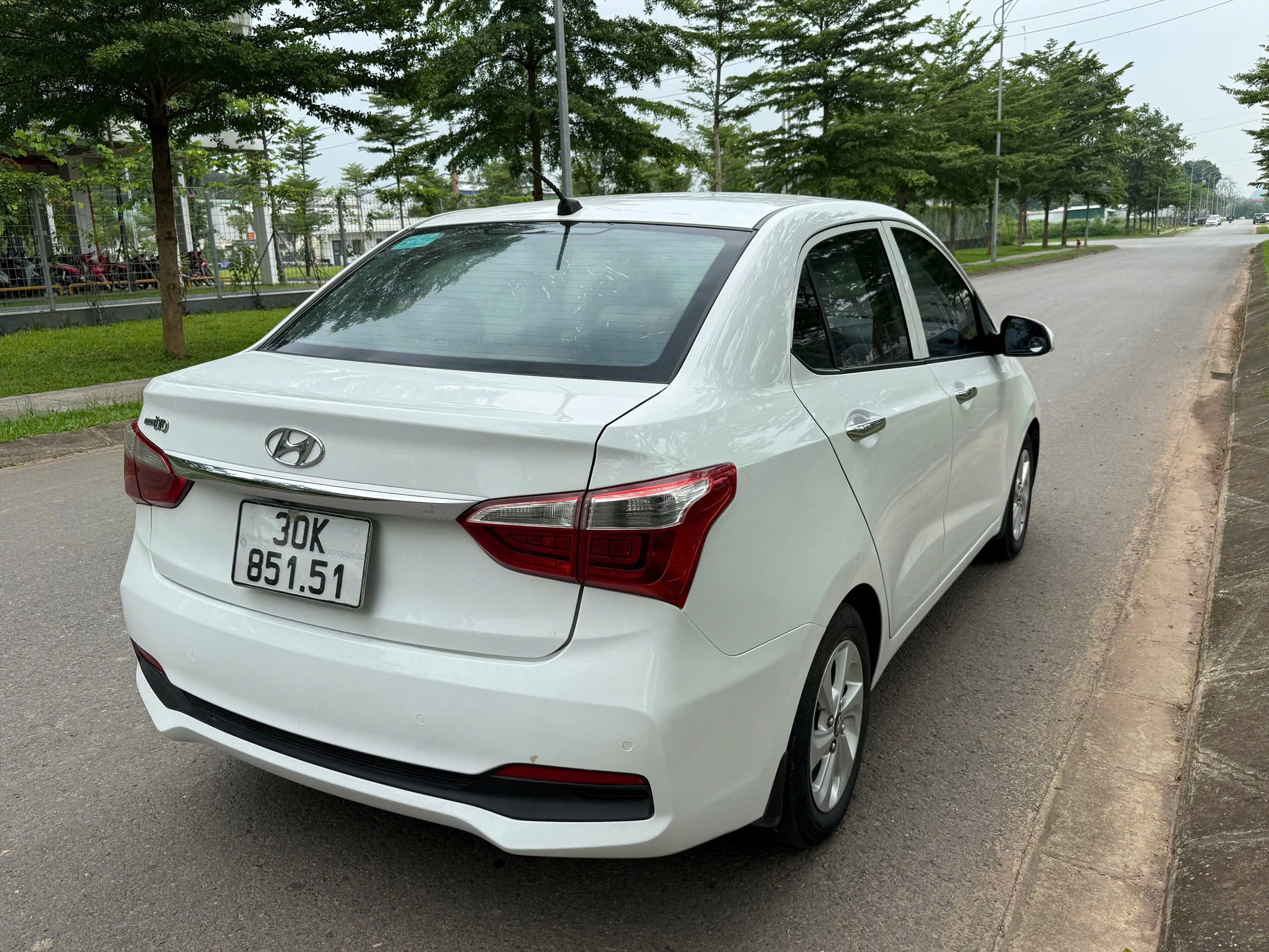 huyndai i10 sx 2019 sen dan so san ban du