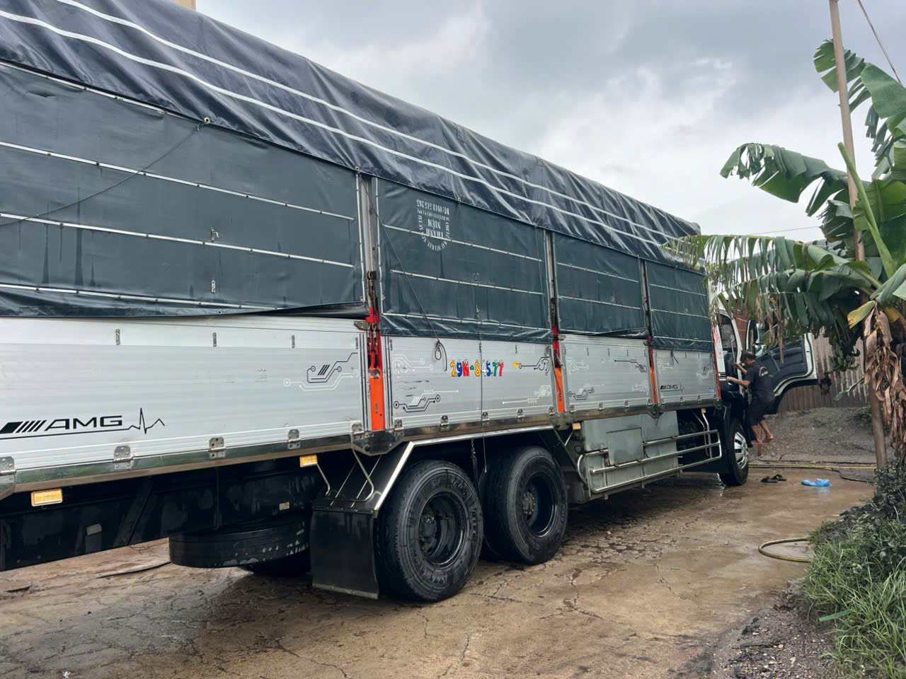 isuzu 3 chan sx 2021 chieu cao 4m thung nhom