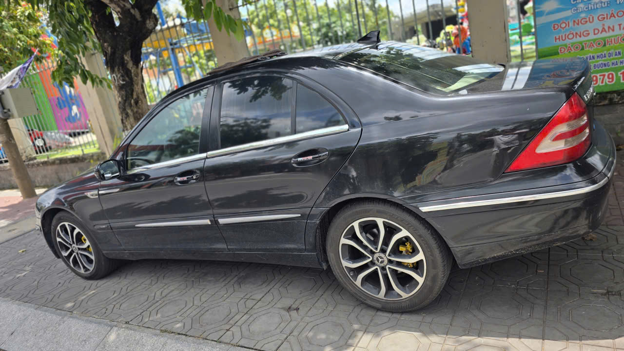 mercedes-benz c180k 2003 den