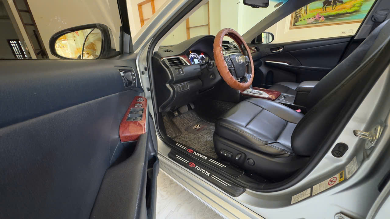 toyota camry 2.5q  2014 bac 135.000 km